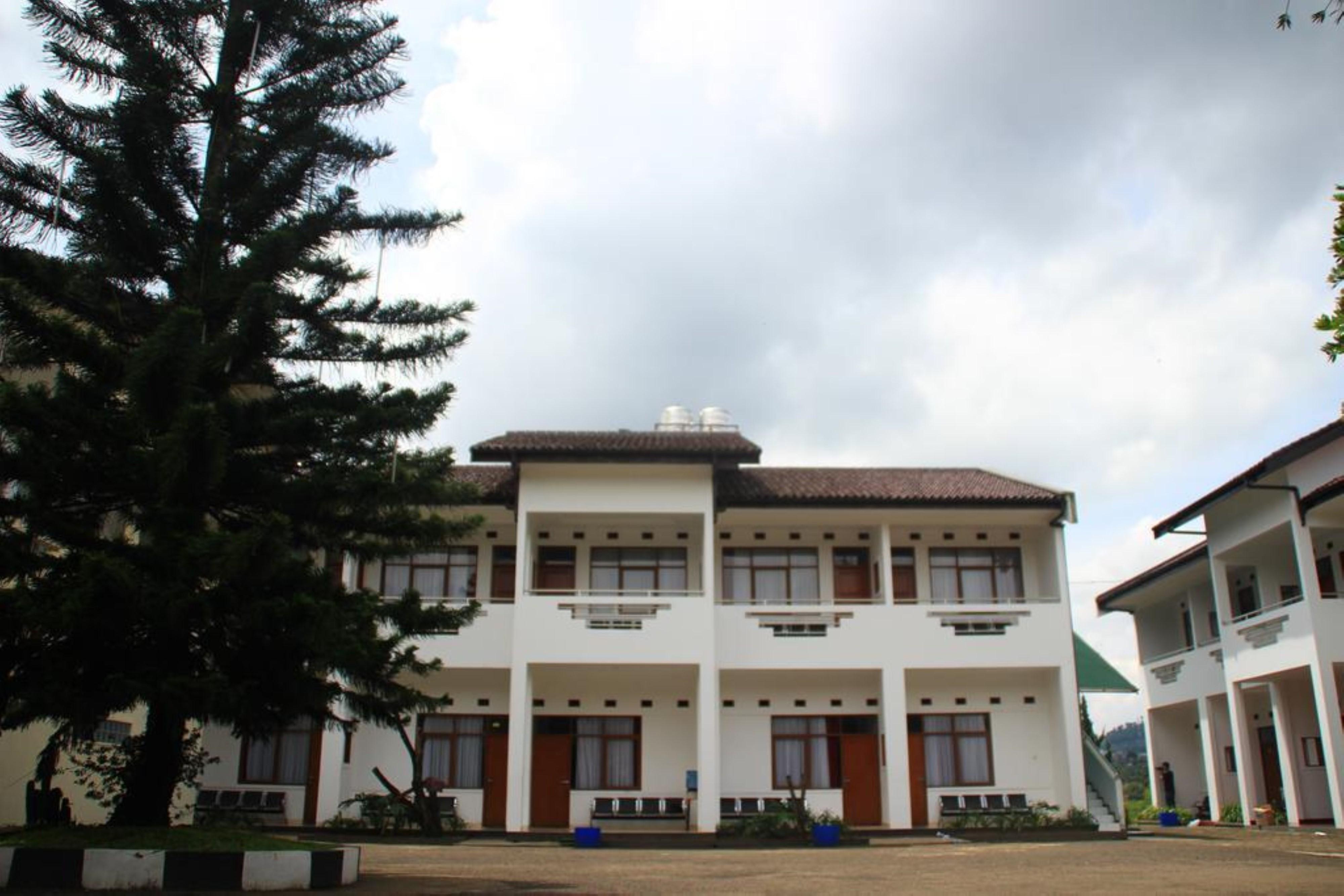 Narima Resort Hotel Lembang Luaran gambar