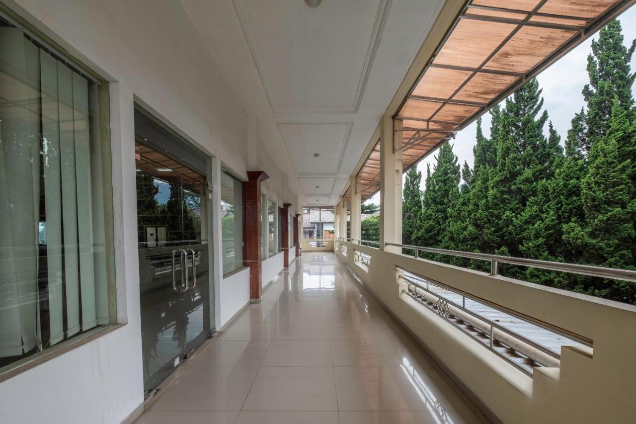 Narima Resort Hotel Lembang Luaran gambar