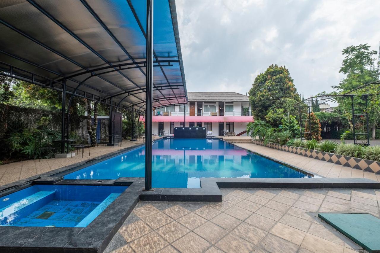 Narima Resort Hotel Lembang Luaran gambar