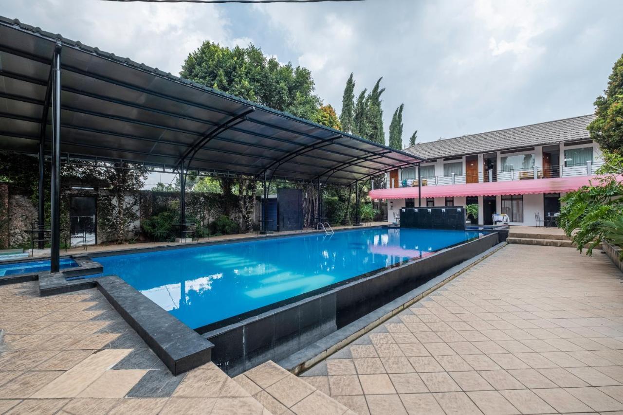 Narima Resort Hotel Lembang Luaran gambar